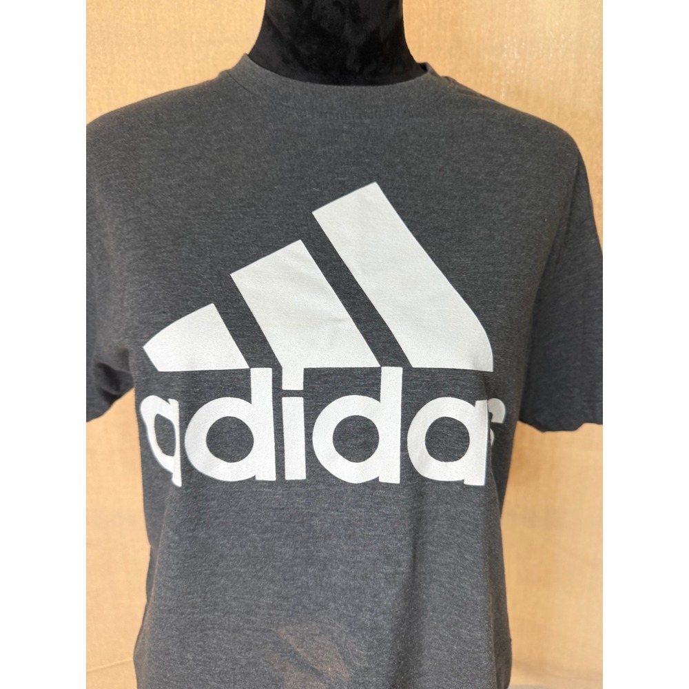 Adidas Golf Mens Graphic T-Shirt Charcoal Gray Badge of Sport Logo Size Medium - Picture 2 of 4